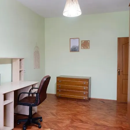 Cozy Near The Center Apartman